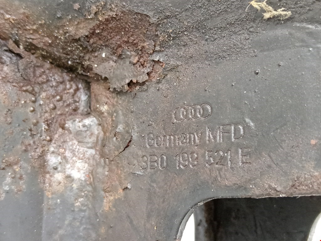 Патрубок интеркулера VOLKSWAGEN Passat B5 1997-2005