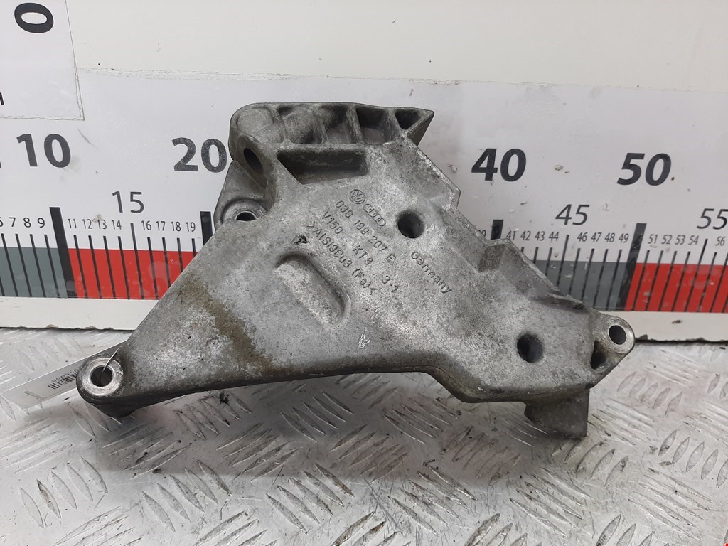 Кронштейн (крепление лапа) двигателя Skoda Octavia 1Z (2004-2013)