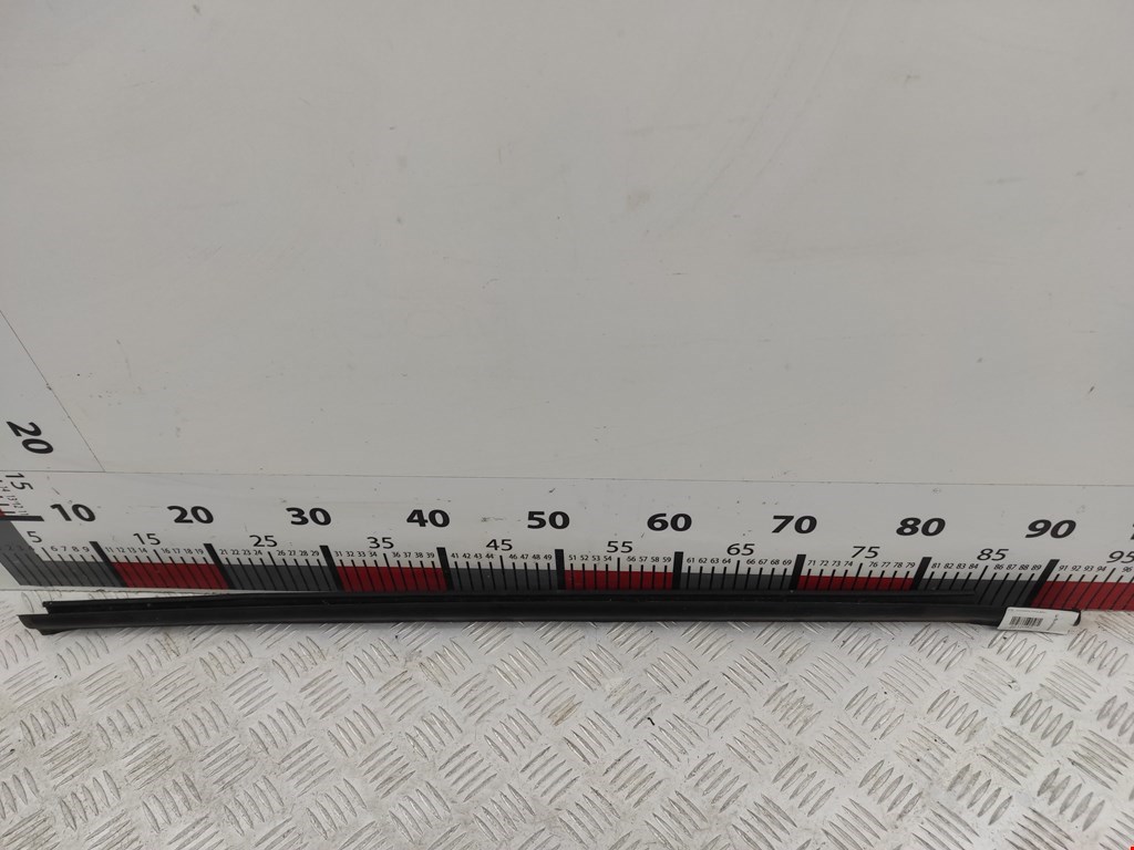 Уплотнитель (внутри) HYUNDAI Tucson l 2004-2010