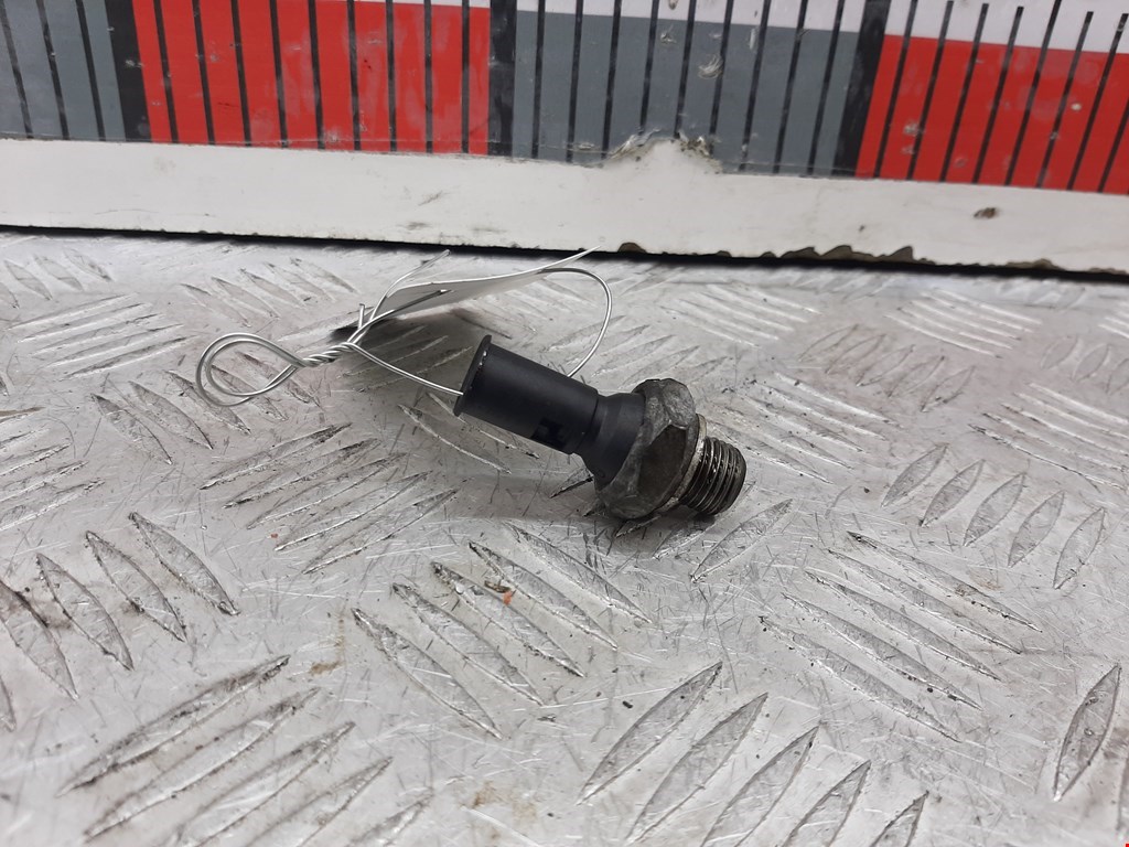 Датчик давления масла VOLVO V40 I 1995-2004