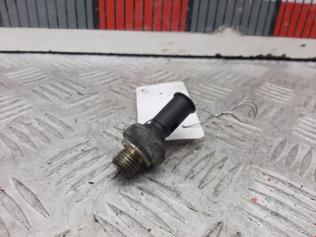 Датчик давления масла VOLVO V40 I 1995-2004