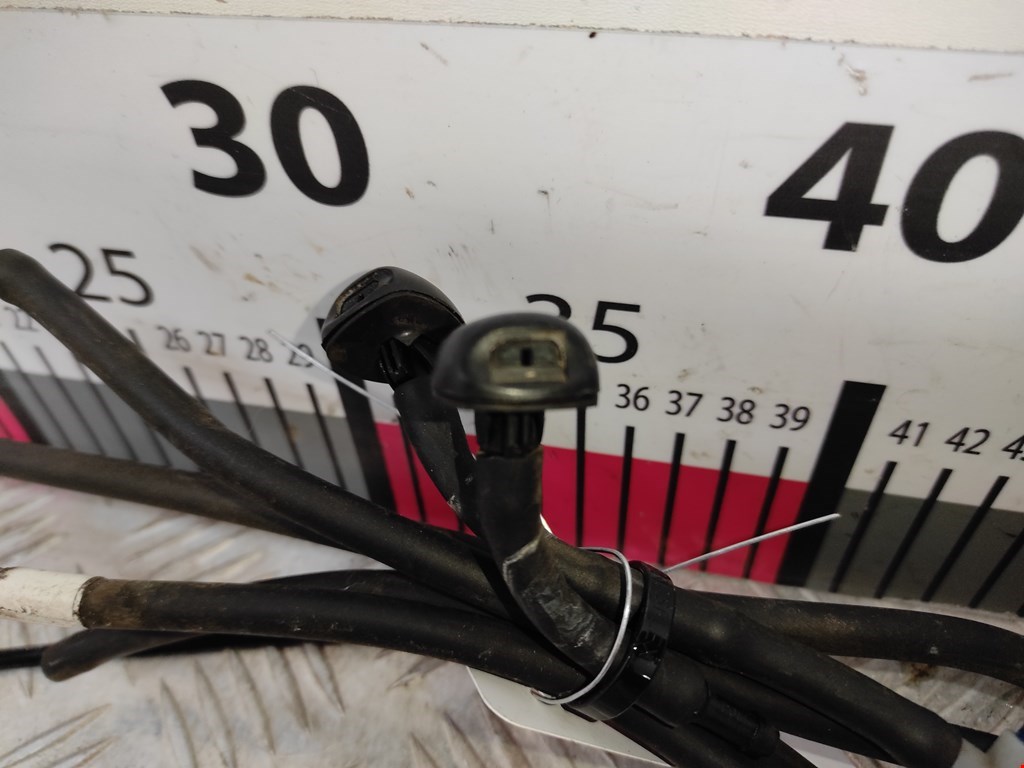 Форсунка омывателя лобового стекла PEUGEOT 308 2007-2015