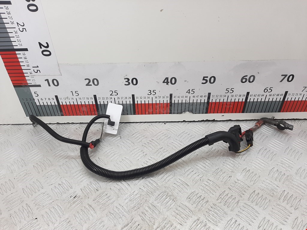 Клемма аккумулятора (плюс) + VOLVO V40 I 1995-2004