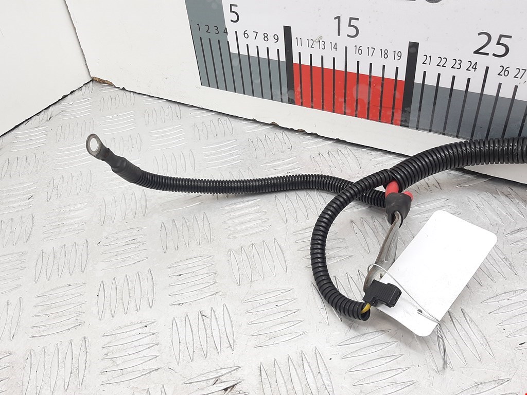 Клемма аккумулятора (плюс) + VOLVO V40 I 1995-2004