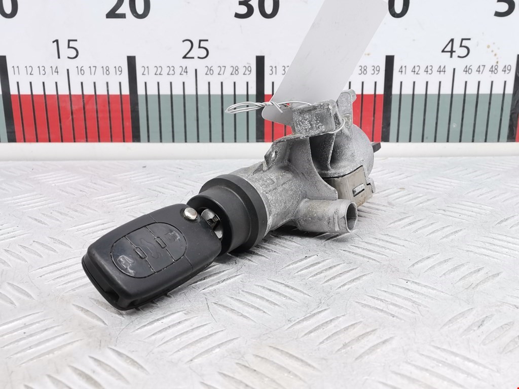 Замок зажигания AUDI A6 C5 1997-2004