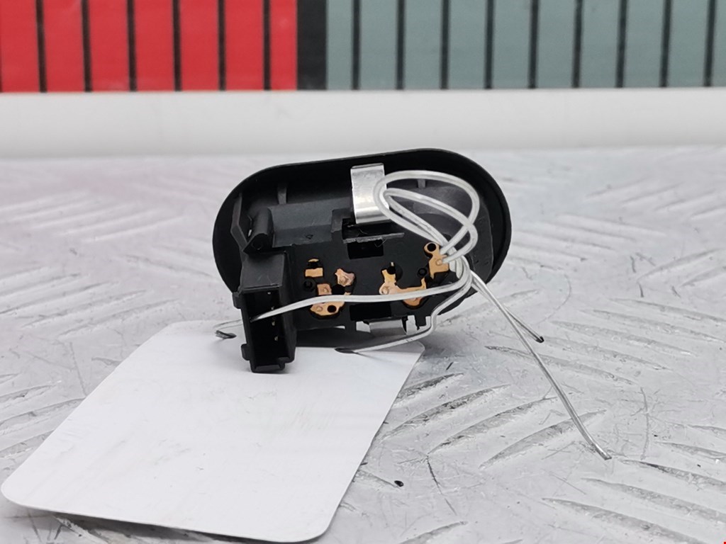 Кнопка открывания люка OPEL Astra G 1998-2005