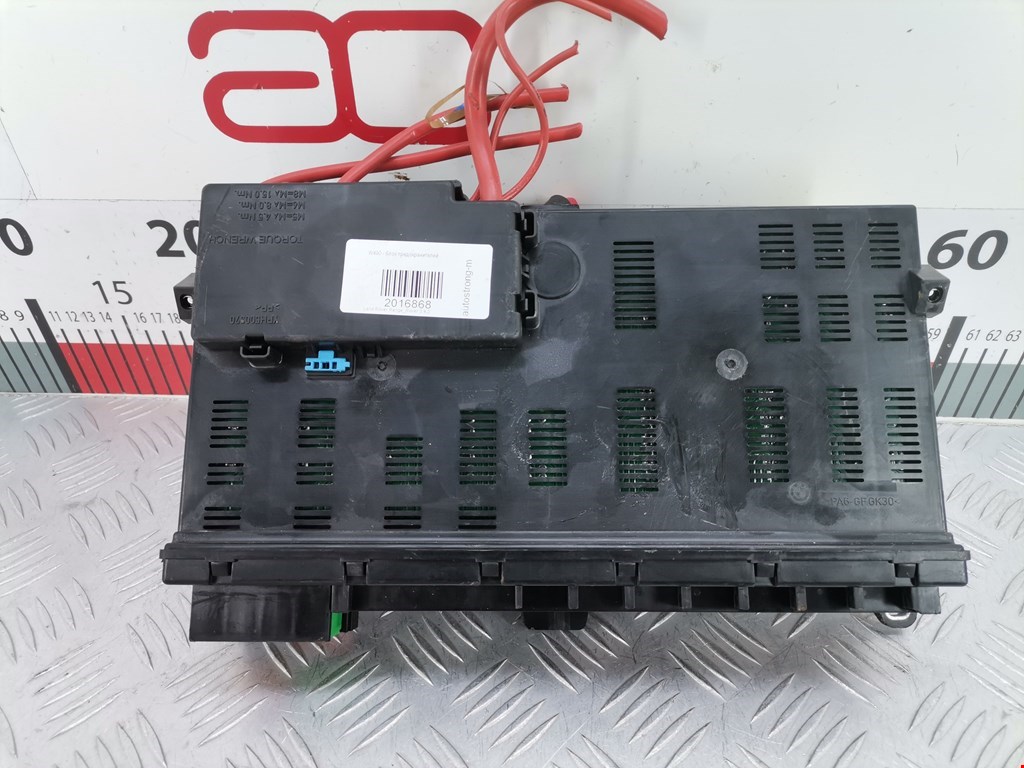 Датчик уровня в бачок омывателя LAND ROVER Range Rover 2002-2012