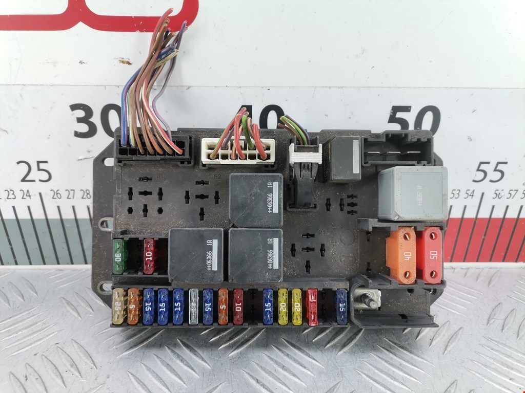 Датчик уровня в бачок омывателя LAND ROVER Range Rover 2002-2012