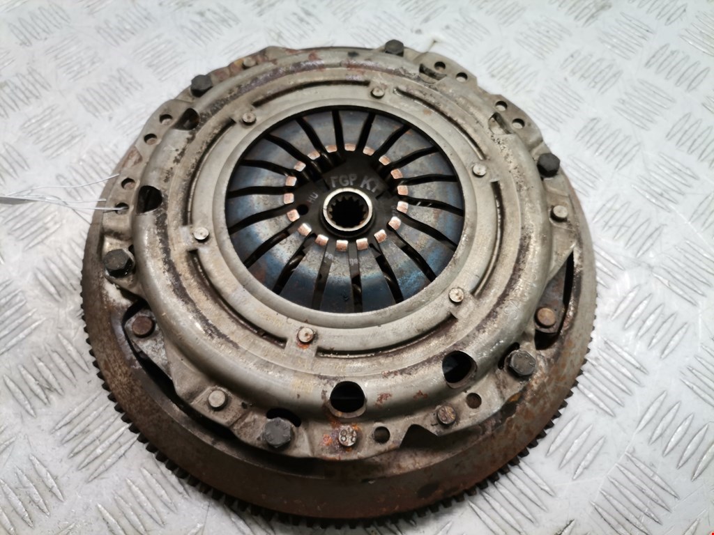 Маховик (демпфер сцепления) OPEL Meriva A 2003-2010