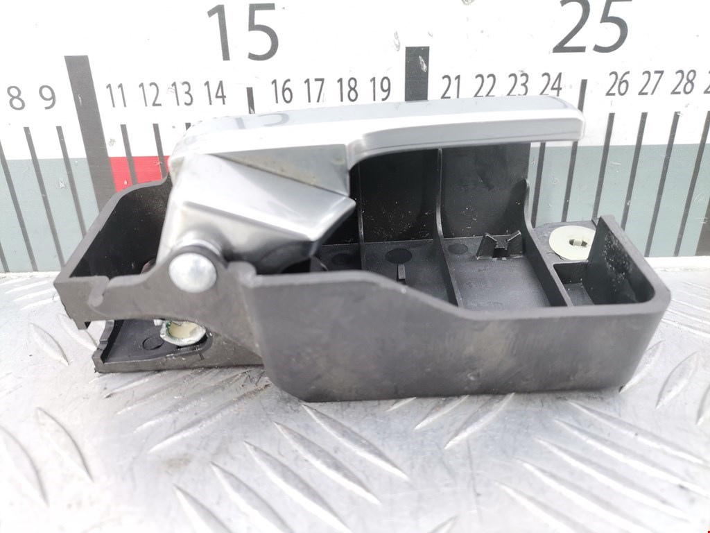 Ручка дверная задняя внутренняя правая FORD Kuga 2008-2012