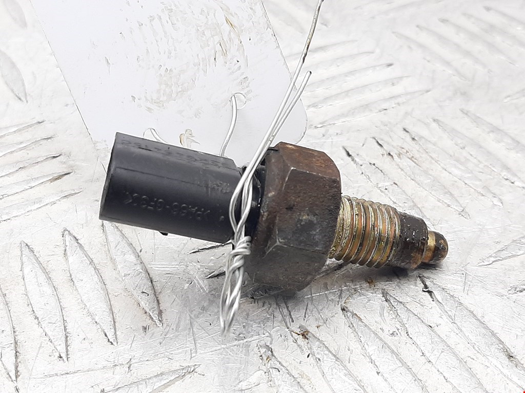 Датчик включения заднего хода VOLKSWAGEN Golf IV 1997-2003