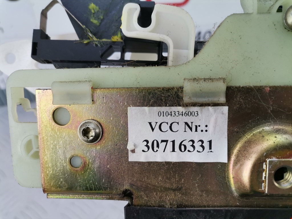 Замок багажника (крышки двери) VOLVO V70 II 2000-2007