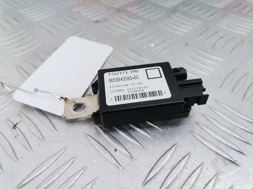 Усилитель антенны PEUGEOT 308 2007-2015