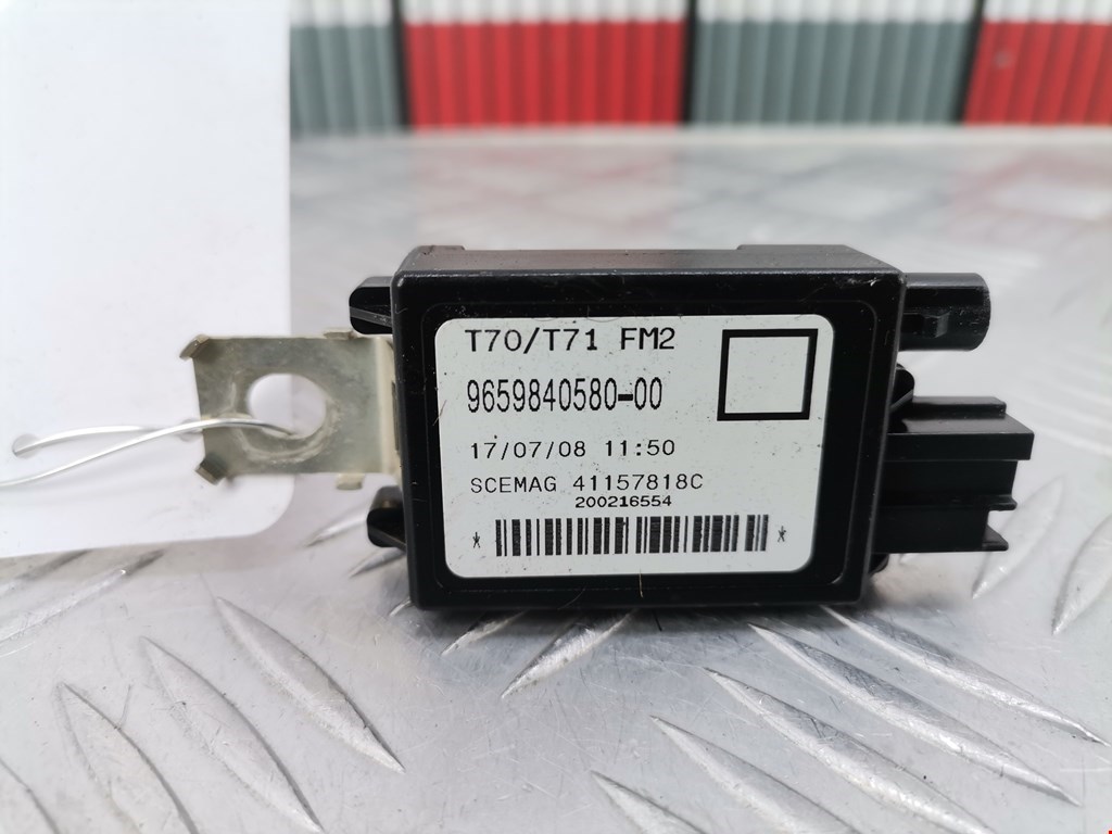 Усилитель антенны PEUGEOT 308 2007-2015