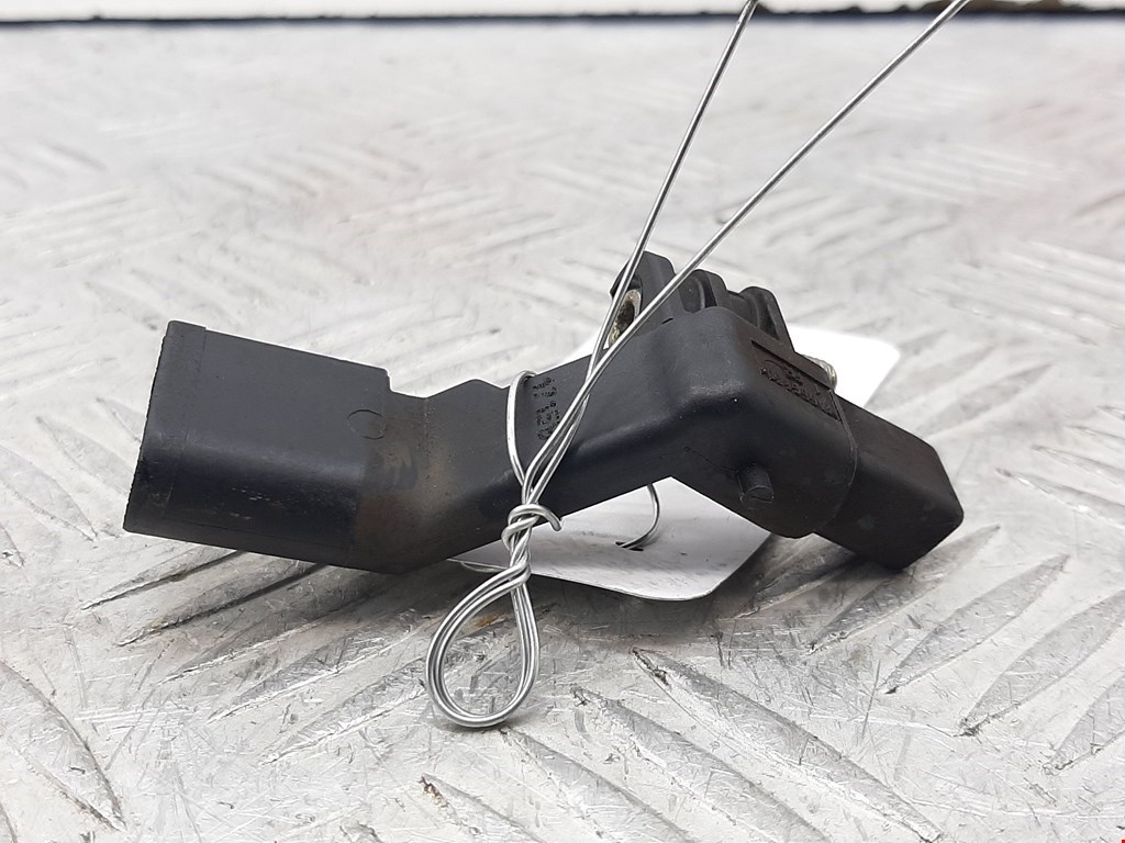 Датчик положения коленвала VOLKSWAGEN Golf V Plus 2004-2009