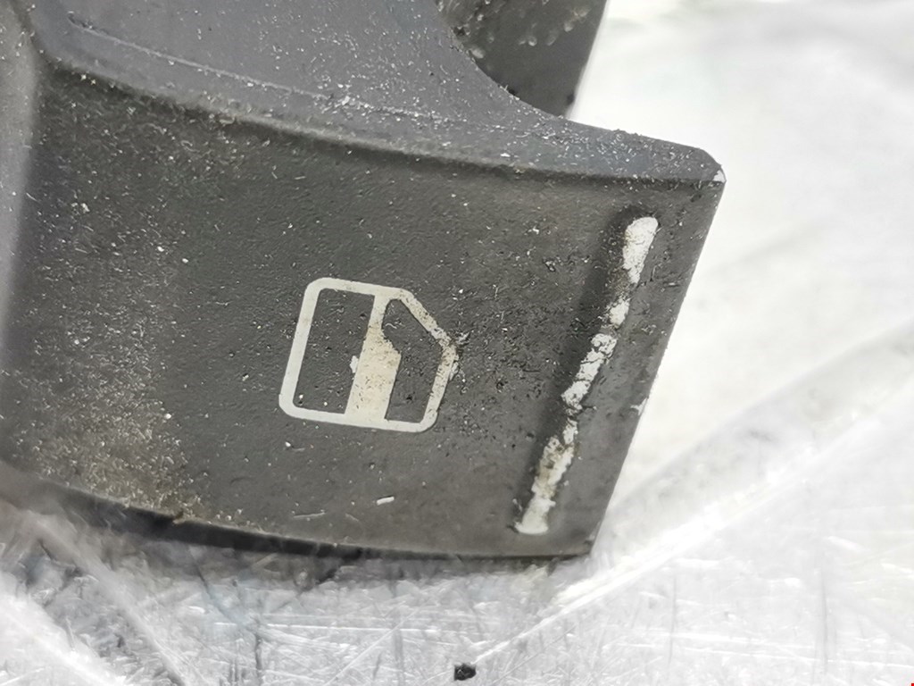 Кнопка стеклоподъемника VOLKSWAGEN Golf V Plus 2004-2009