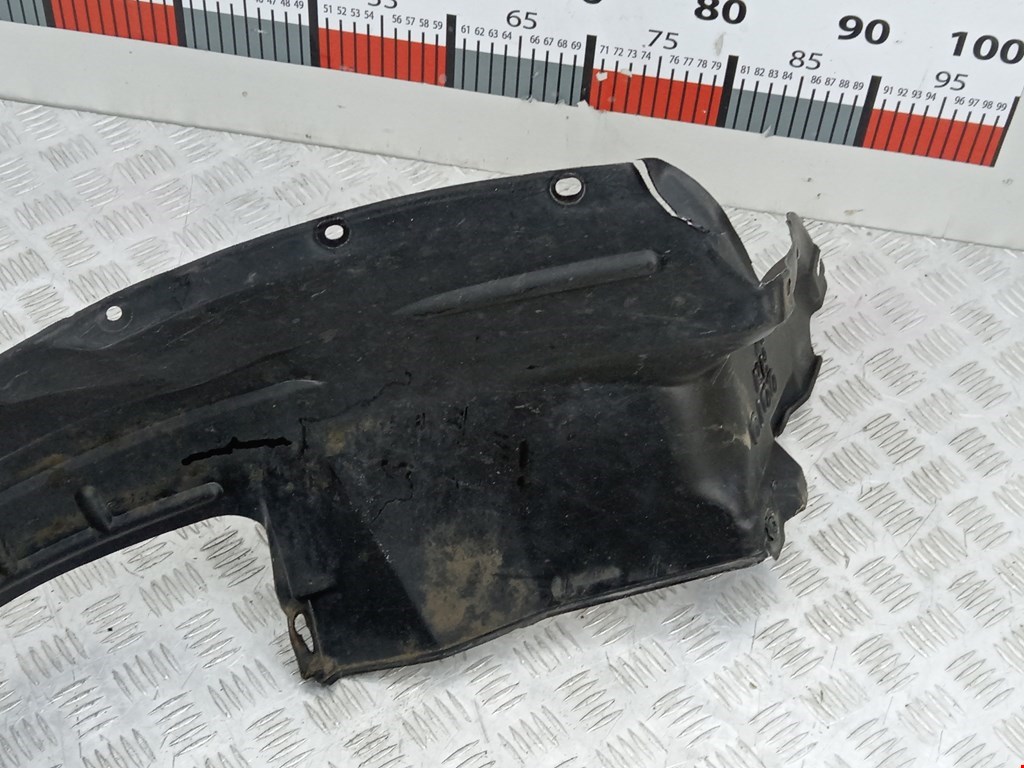 Локер (подкрылок) передний правый MAZDA Premacy CP 1999-2004