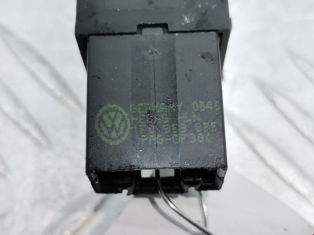 Кнопка стеклоподъемника VOLKSWAGEN Golf V Plus 2004-2009