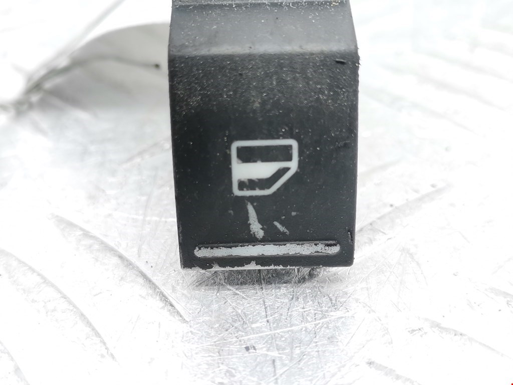 Кнопка стеклоподъемника VOLKSWAGEN Golf V Plus 2004-2009