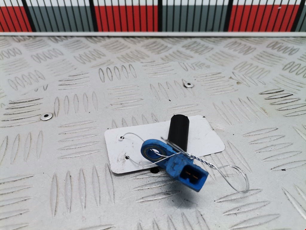 Датчик положения коленвала FORD KA 1996-2008