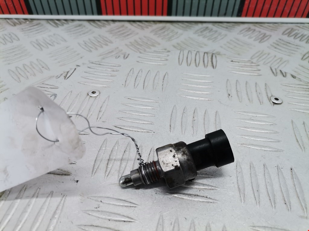 Датчик включения заднего хода OPEL Corsa D 2006-2014