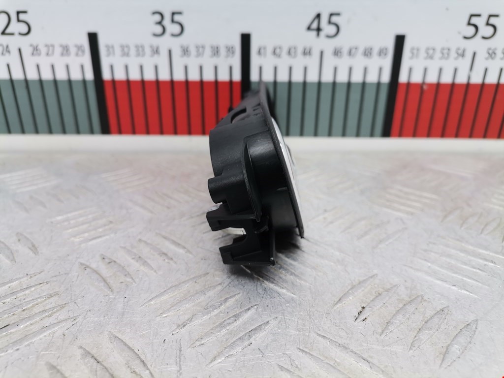 Ручка дверная передняя внутренняя левая VOLKSWAGEN Golf V Plus 2004-2009