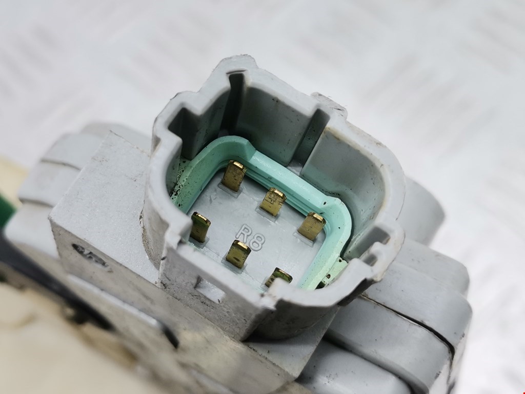 Замок двери передней правой NISSAN Primera P11 1996-2002