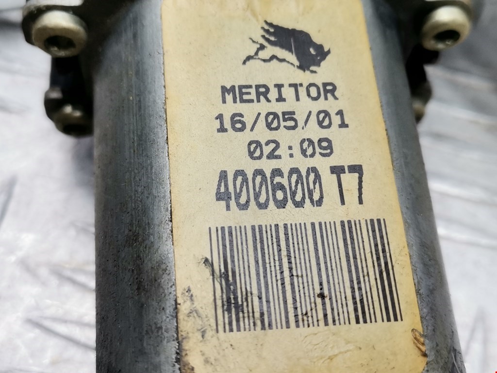 Стеклоподъемник передний правый NISSAN Primera P11 1996-2002