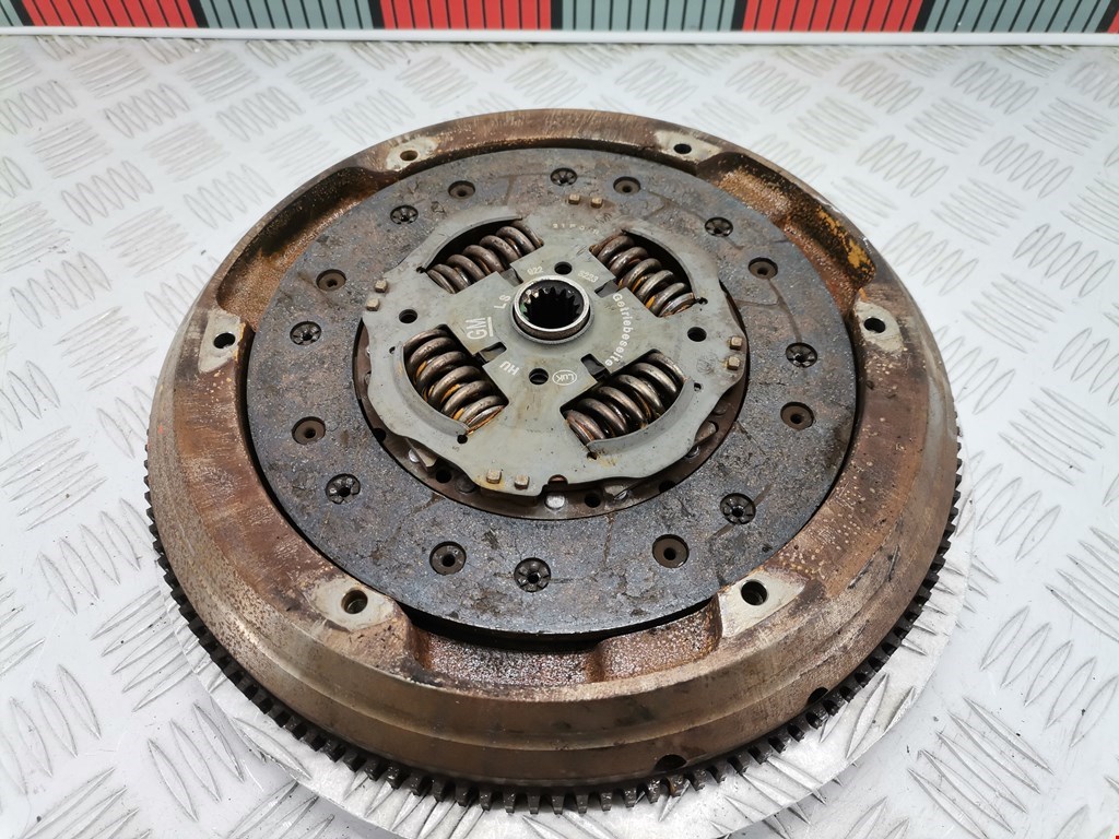 Маховик (демпфер сцепления) OPEL Astra J 2009-2017