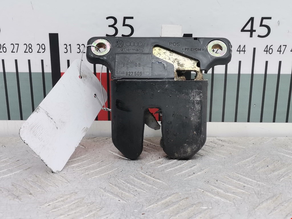 Замок багажника (крышки двери) AUDI A4 B5 1995-2001