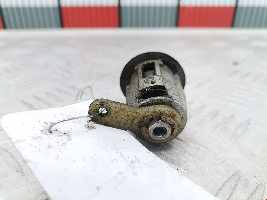 Вставка замка багажника PEUGEOT Partner 1996-2009