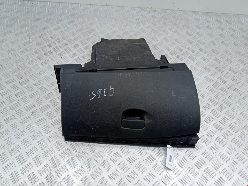 Бардачок RENAULT Megane III 2009-2016