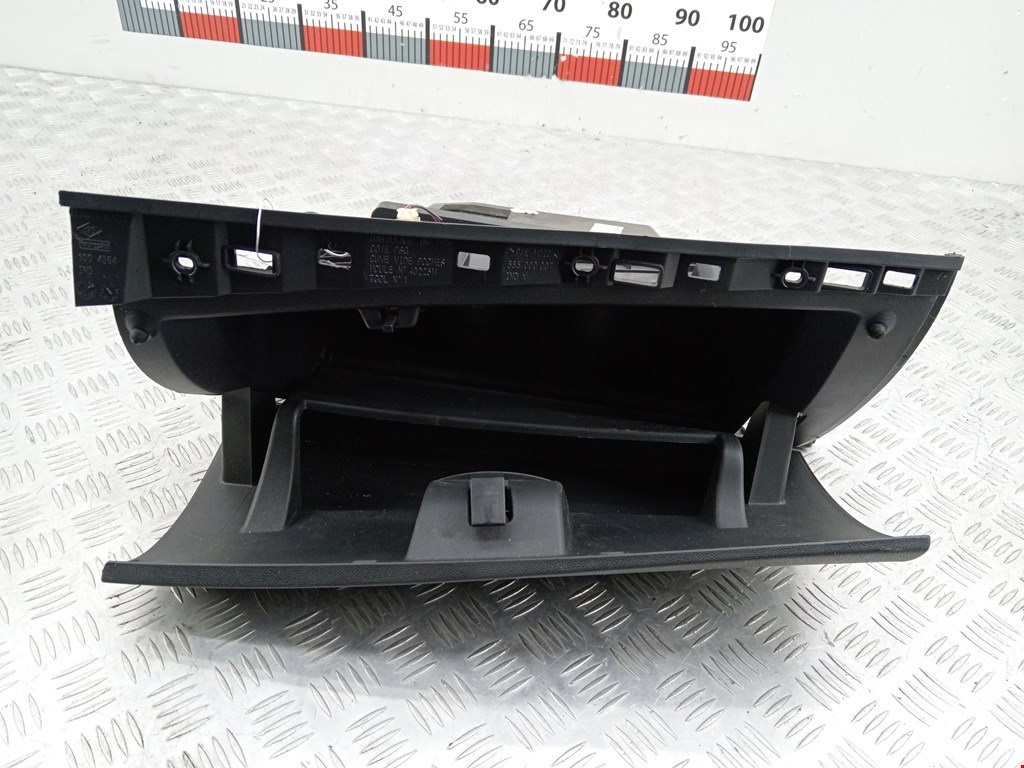 Бардачок RENAULT Megane III 2009-2016