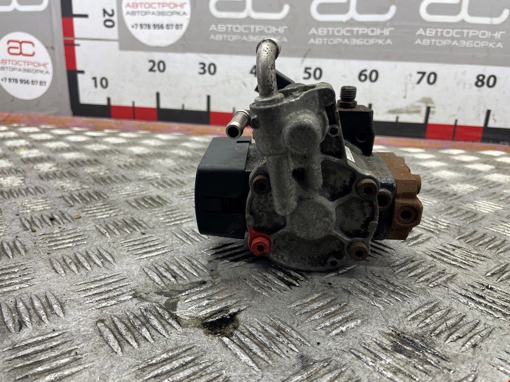 ТНВД (топливный насос высокого давления) VOLKSWAGEN Passat B7 2011-2015
