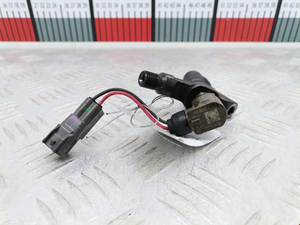Форсунка дизельная электрическая TOYOTA Avensis 2003-2008