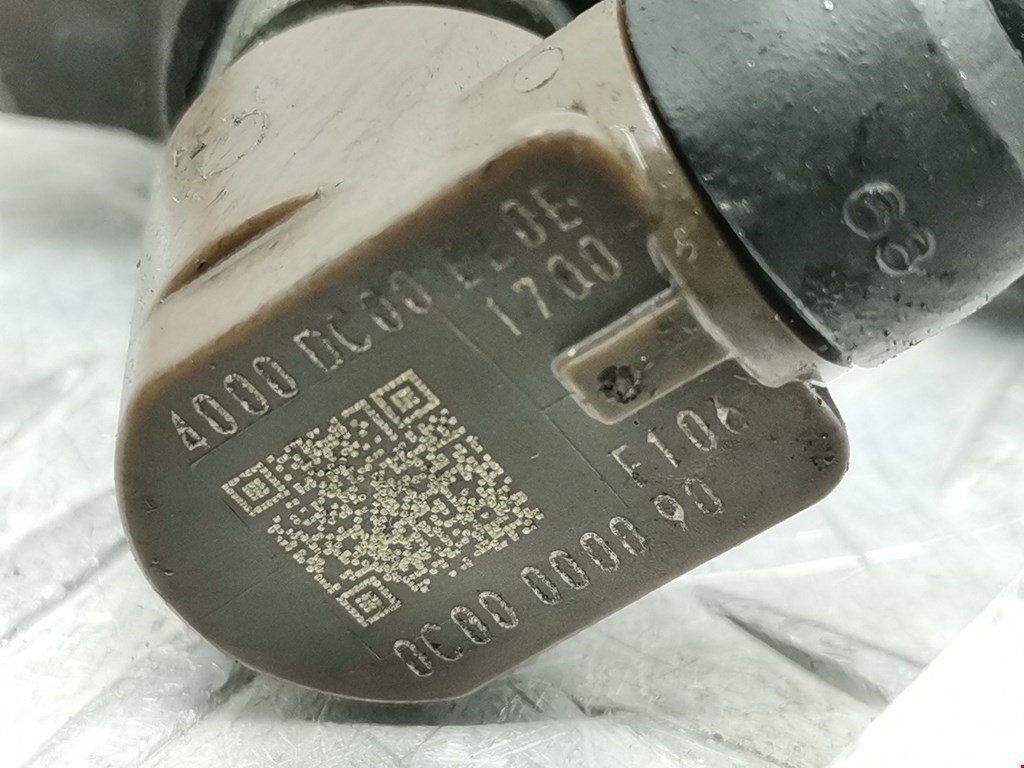 Форсунка дизельная электрическая TOYOTA Avensis 2003-2008