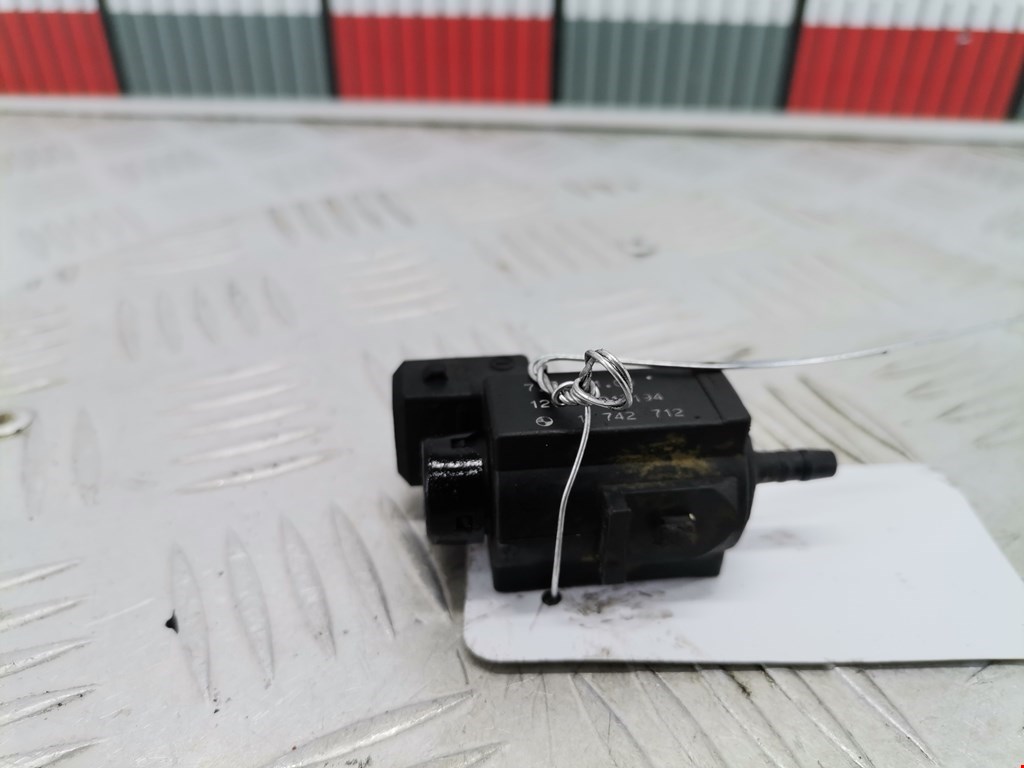 Клапан воздушного фильтра Opel Omega B (1994-2004)