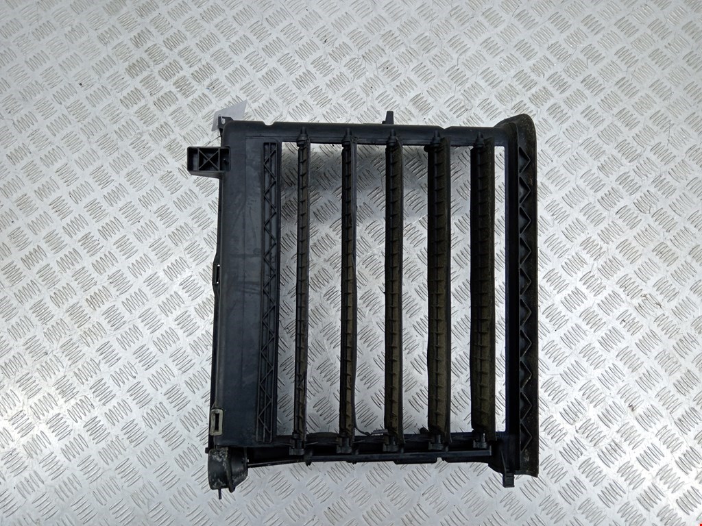 Диффузор (кожух) вентилятора BMW 3er E46 1998-2006