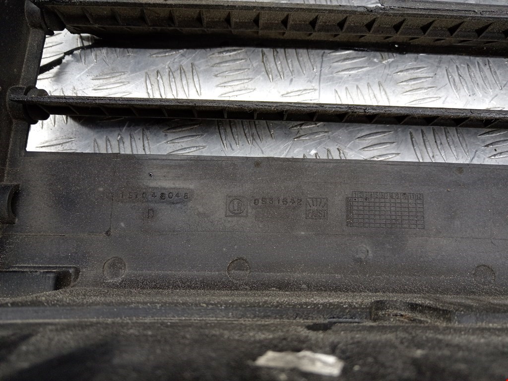 Диффузор (кожух) вентилятора BMW 3er E46 1998-2006