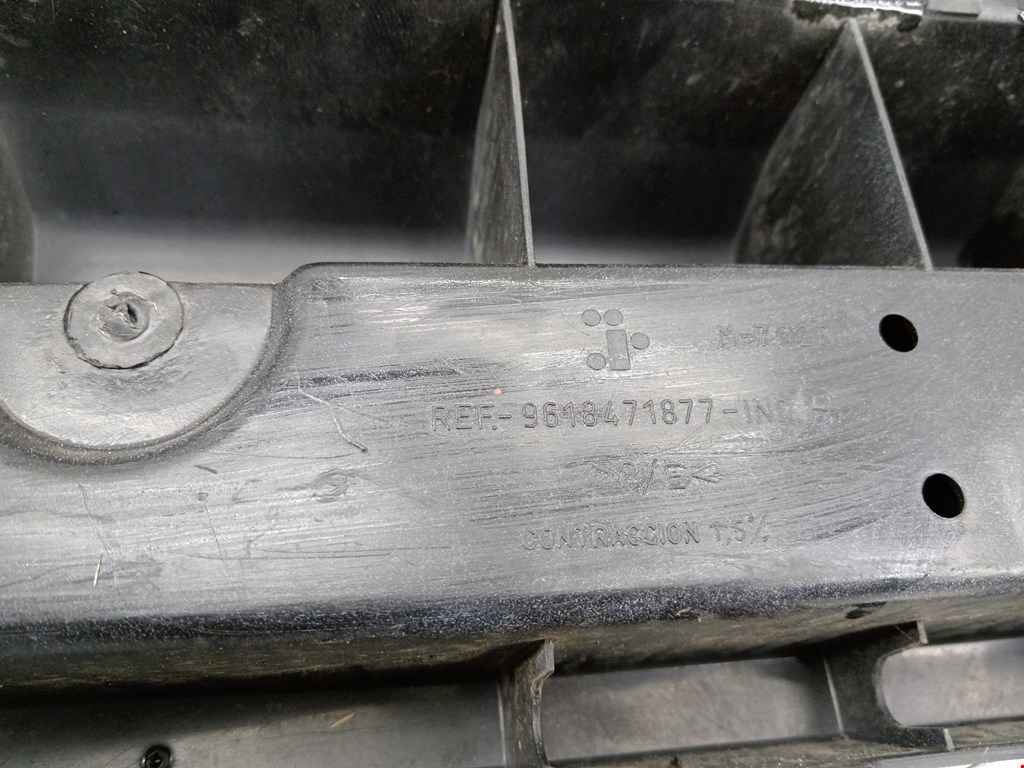 Усилитель переднего бампера (передний) CITROEN Berlingo 1996-2012