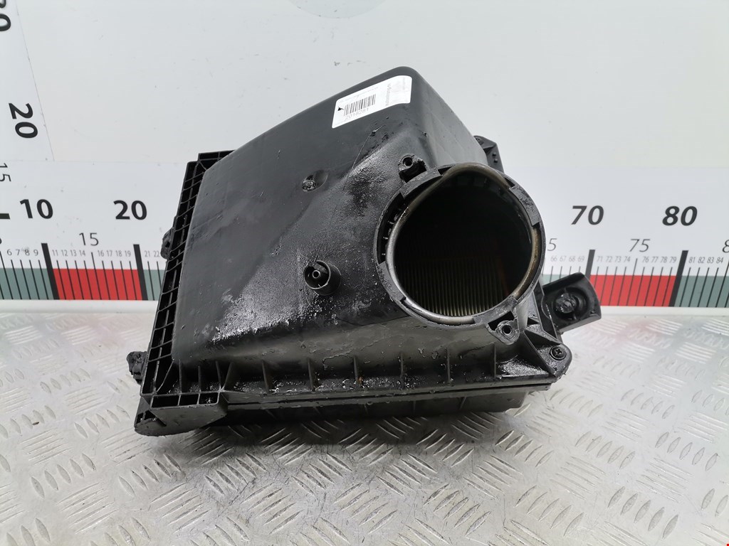 Корпус воздушного фильтра AUDI A4 B6 2001-2005