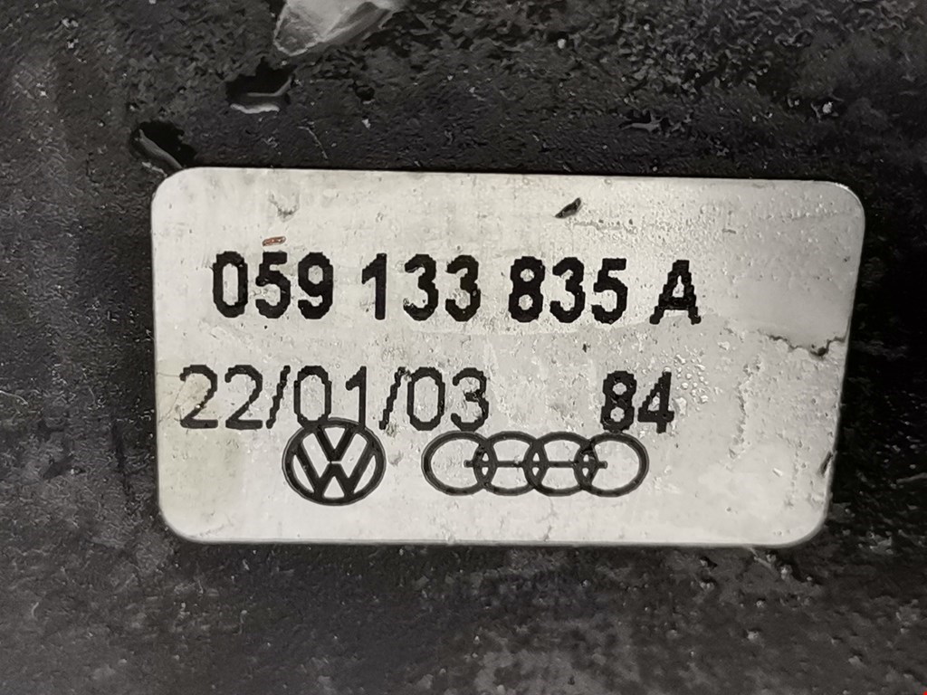 Корпус воздушного фильтра AUDI A4 B6 2001-2005