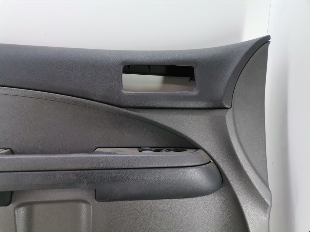 Обшивка двери передняя левая FORD C-MAX 2003-2010