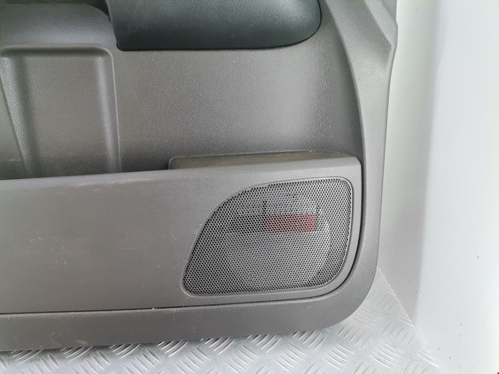 Обшивка двери передняя левая FORD C-MAX 2003-2010