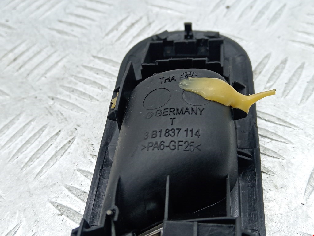 Ручка дверная передняя внутренняя правая VOLKSWAGEN Golf IV 1997-2003