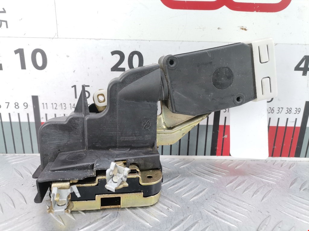 Замок двери передней правой MITSUBISHI Space Star 1999-2006