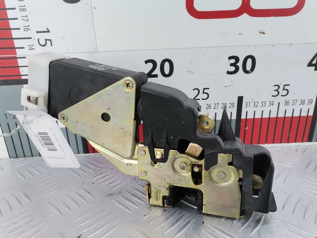 Замок двери передней правой MITSUBISHI Space Star 1999-2006