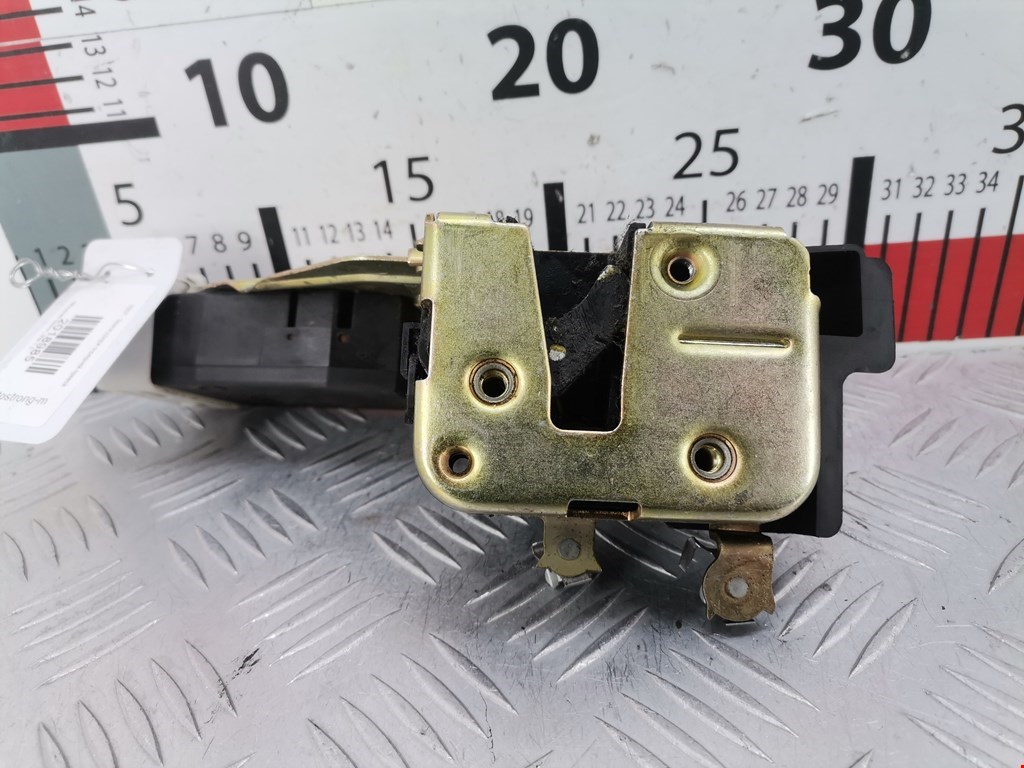 Замок двери передней правой MITSUBISHI Space Star 1999-2006