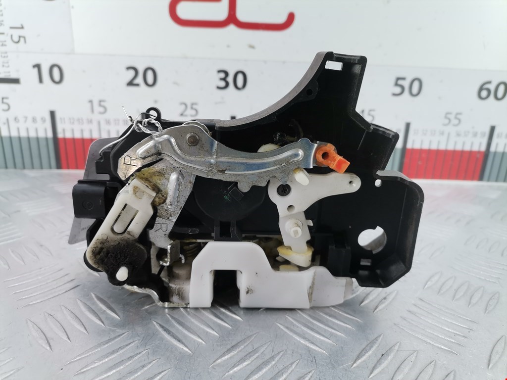 Замок двери задней правой MITSUBISHI Colt Z3 2003-2012