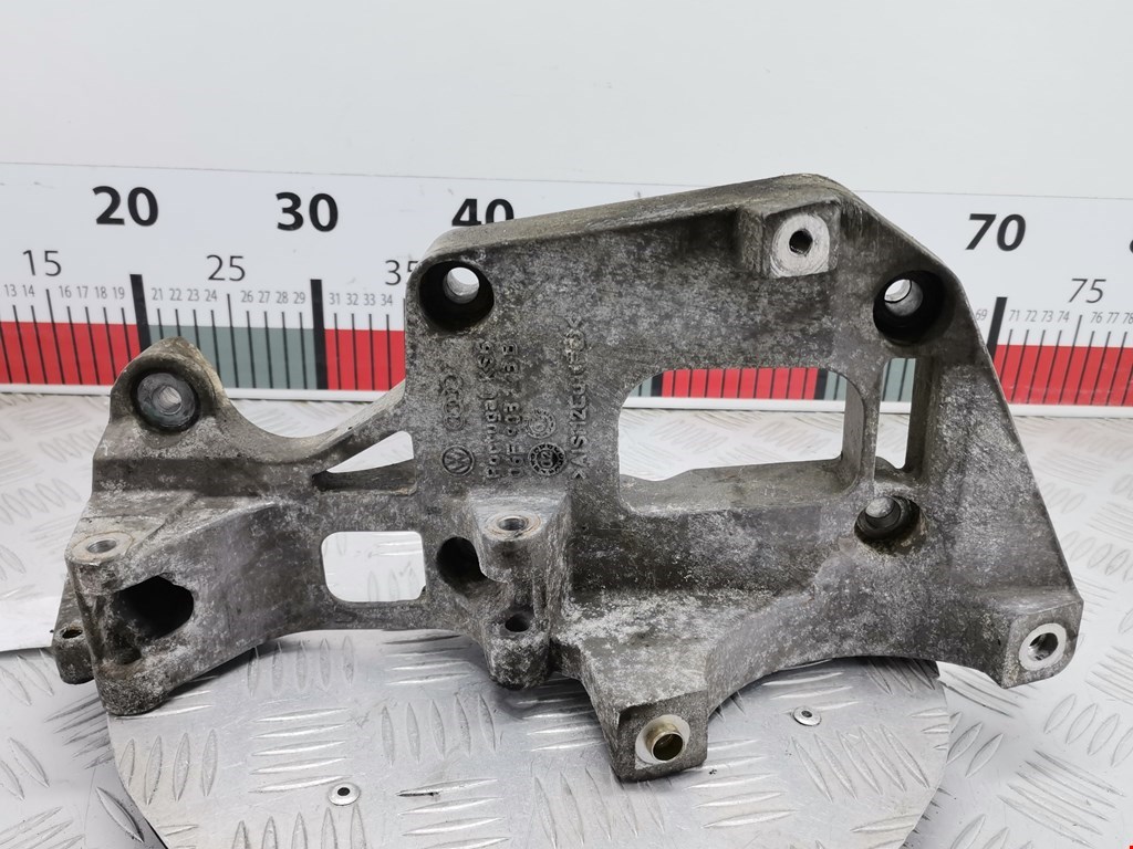 Кронштейн генератора AUDI A3 8P 2003-2013